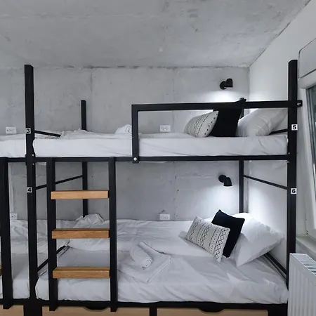 Hostel Industrial Jovana *