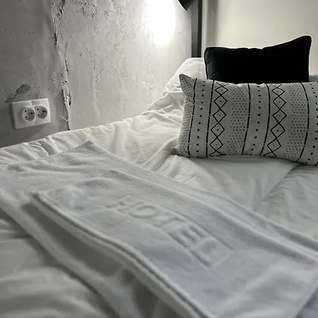 旅馆 Industrial Jovana